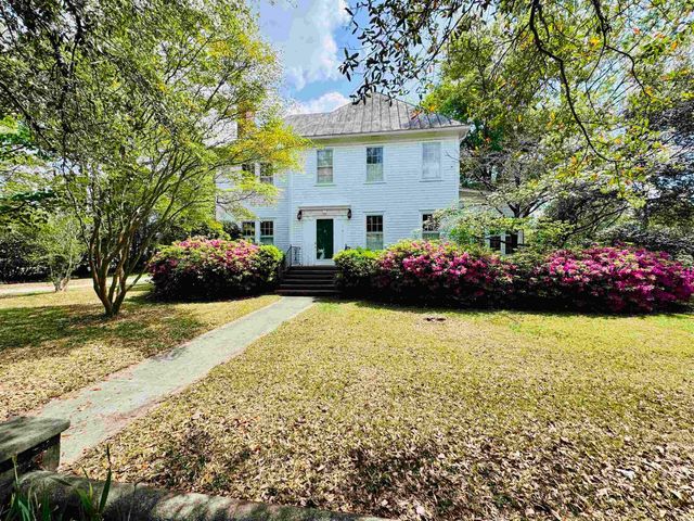 5 S Rosemary Ave., Andrews, SC 29510