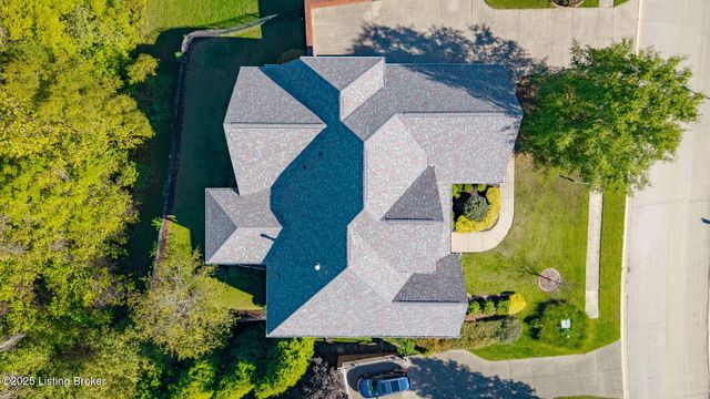 8809 Duck Crossing Ln, Louisville, KY 40291