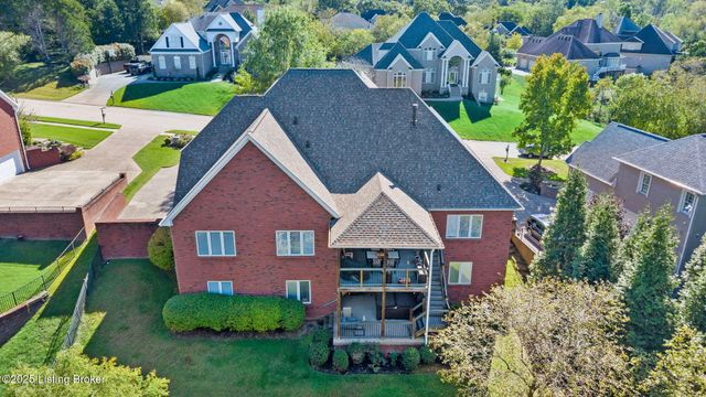 8809 Duck Crossing Ln, Louisville, KY 40291