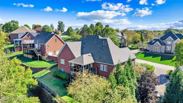 8809 Duck Crossing Ln, Louisville, KY 40291
