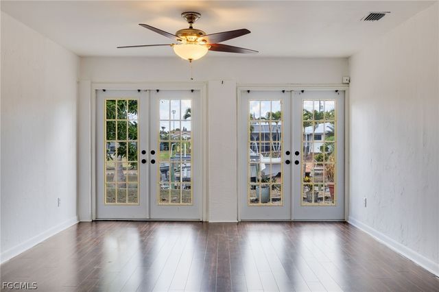 233 SW 42nd TER, Cape Coral, FL 33914