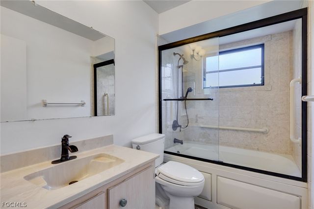 233 SW 42nd TER, Cape Coral, FL 33914