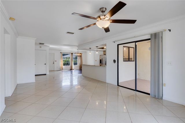 233 SW 42nd TER, Cape Coral, FL 33914