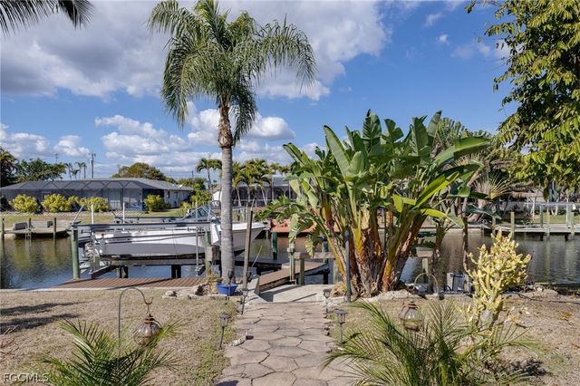 233 SW 42nd TER, Cape Coral, FL 33914
