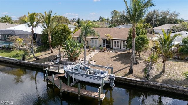 233 SW 42nd TER, Cape Coral, FL 33914