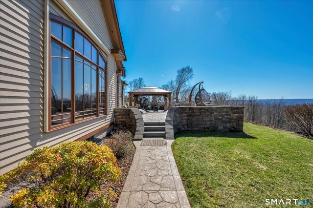 72 Village Gate Drive, Southington, CT 06489
