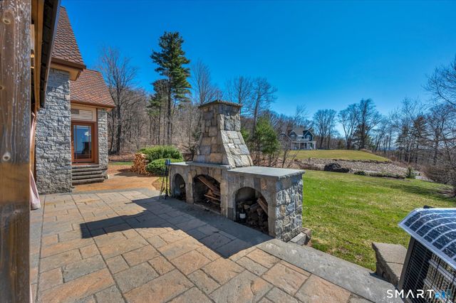 72 Village Gate Drive, Southington, CT 06489