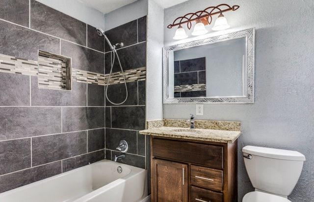 303 S Russell Street, Alvarado, TX 76009