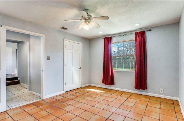 303 S Russell Street, Alvarado, TX 76009