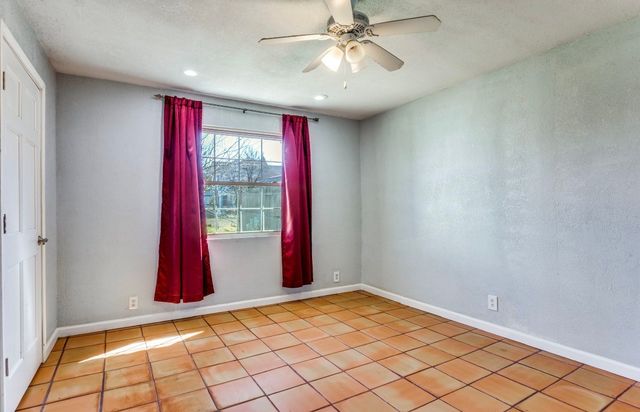 303 S Russell Street, Alvarado, TX 76009