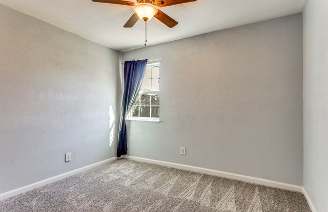 303 S Russell Street, Alvarado, TX 76009