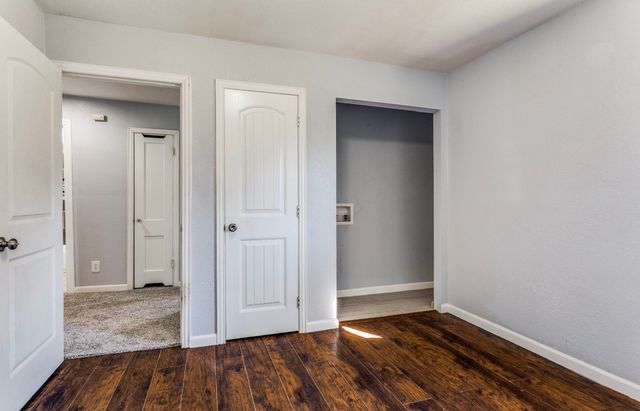 303 S Russell Street, Alvarado, TX 76009