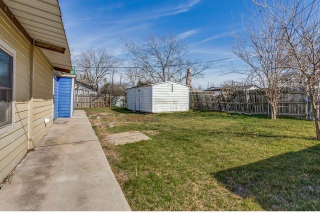 303 S Russell Street, Alvarado, TX 76009