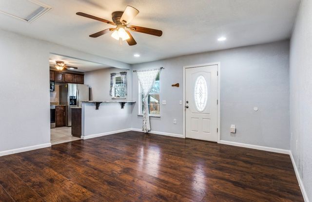 303 S Russell Street, Alvarado, TX 76009