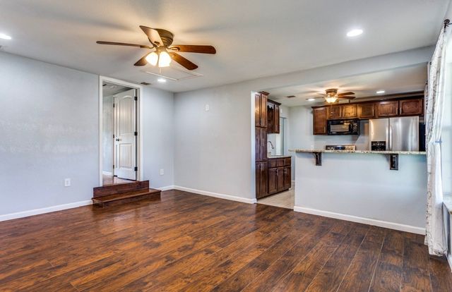 303 S Russell Street, Alvarado, TX 76009