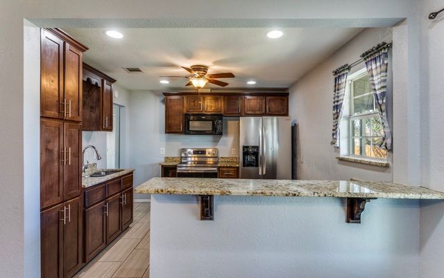 303 S Russell Street, Alvarado, TX 76009