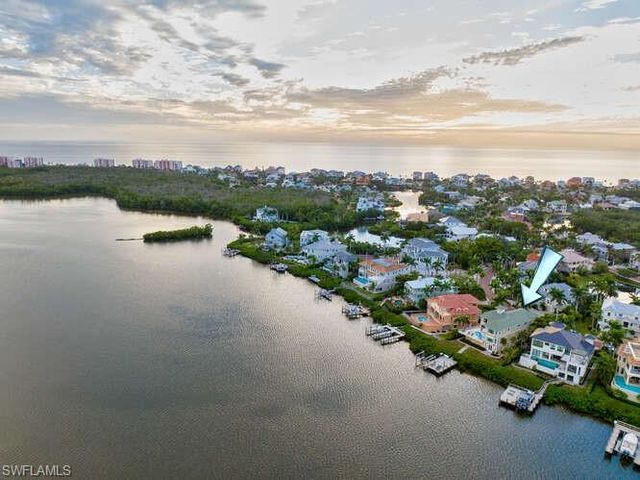 208 San Mateo DR, Bonita Springs, FL 34134