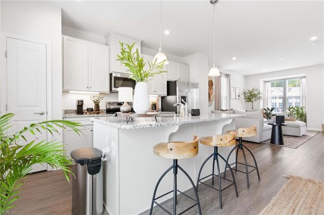 273 Falcon AVE, Portsmouth, VA 23701