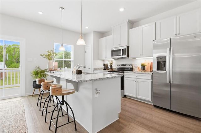 273 Falcon AVE, Portsmouth, VA 23701