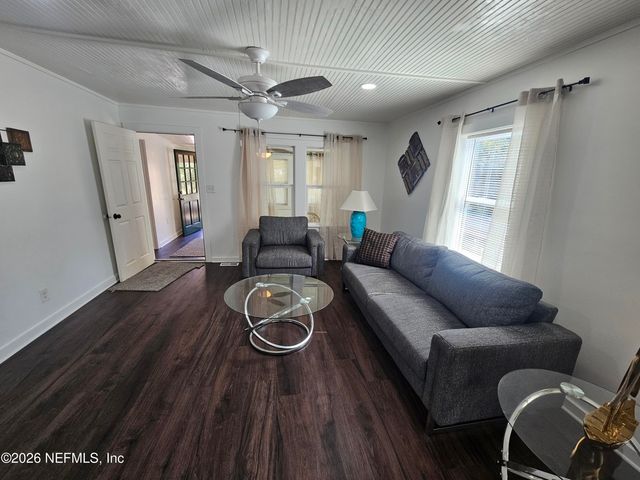 317 S FERN Street, San Mateo, FL 32187