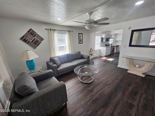 317 S FERN Street, San Mateo, FL 32187