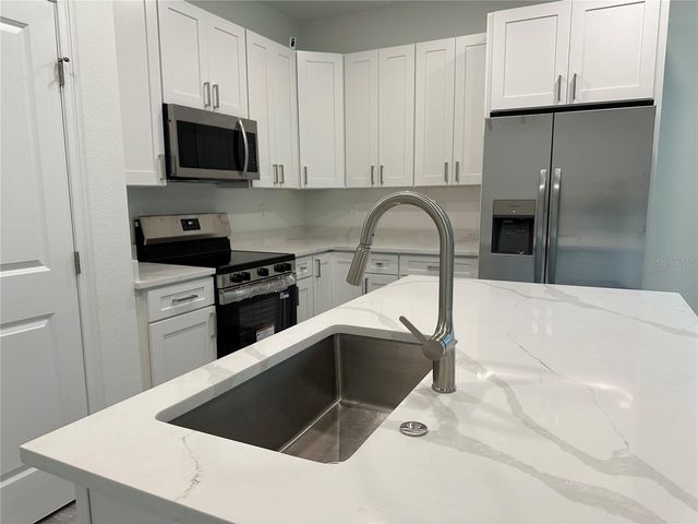 25 W 17TH STREET, Apopka, FL 32703