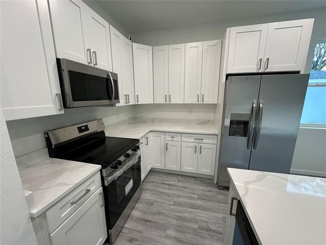 25 W 17TH STREET, Apopka, FL 32703