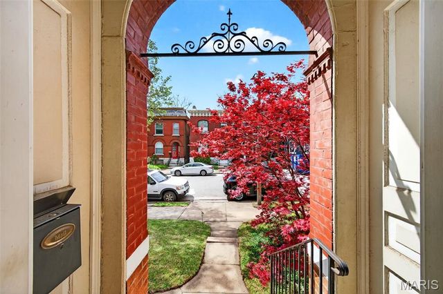 4449 Gibson Avenue, St Louis, MO 63110