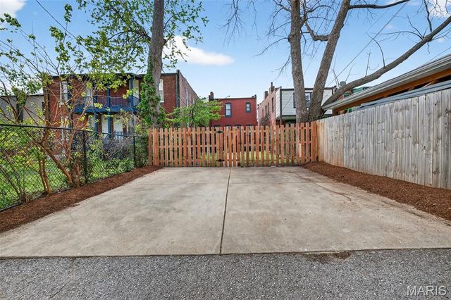 4449 Gibson Avenue, St Louis, MO 63110
