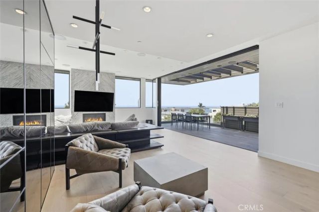 300 25th Street, Manhattan Beach, CA 90266