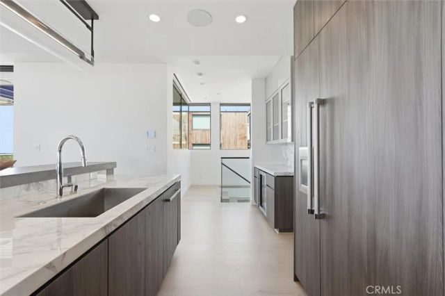 300 25th Street, Manhattan Beach, CA 90266