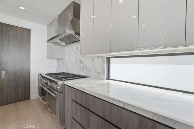 300 25th Street, Manhattan Beach, CA 90266