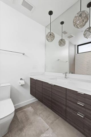 300 25th Street, Manhattan Beach, CA 90266