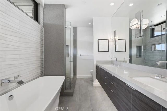 300 25th Street, Manhattan Beach, CA 90266