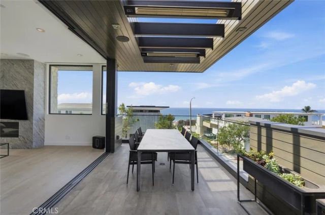 300 25th Street, Manhattan Beach, CA 90266