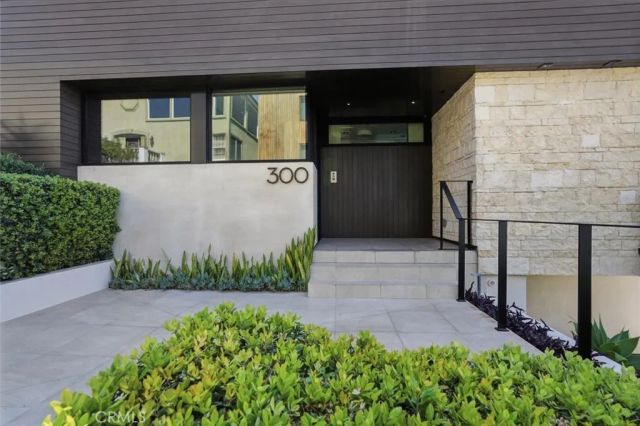 300 25th Street, Manhattan Beach, CA 90266