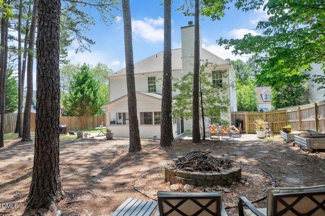 605 Pyracantha Drive, Holly Springs, NC 27540
