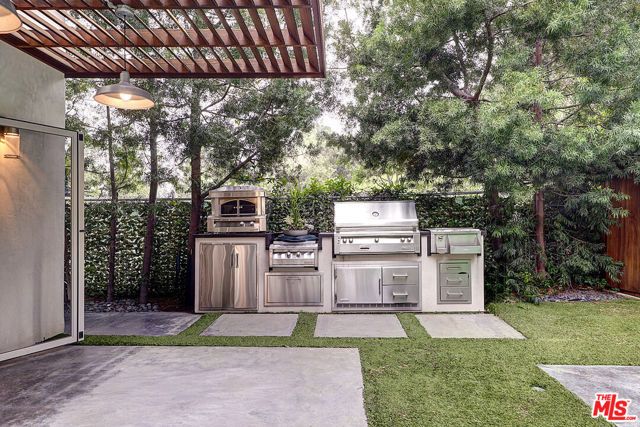 10832 Wrightwood Lane, Studio City (los Angeles), CA 91604