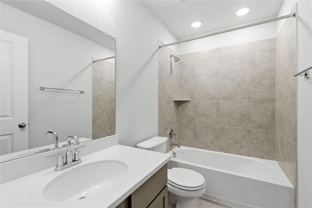 238 Seattle Slew DR, Jarrell, TX 76537