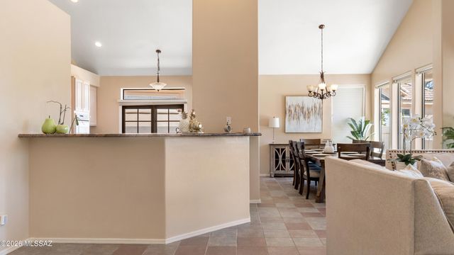 887 S Deer Meadow Loop, Tucson, AZ 85745