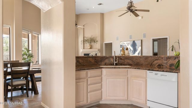887 S Deer Meadow Loop, Tucson, AZ 85745