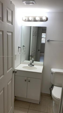 7090 NW 179th St 108, Hialeah, FL 33015