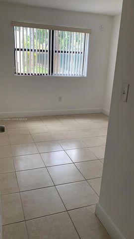 7090 NW 179th St 108, Hialeah, FL 33015