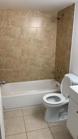 7090 NW 179th St 108, Hialeah, FL 33015