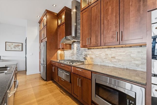 46 Windom Hill Pl, Mt Washington, PA 15203