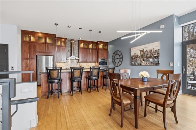 46 Windom Hill Pl, Mt Washington, PA 15203