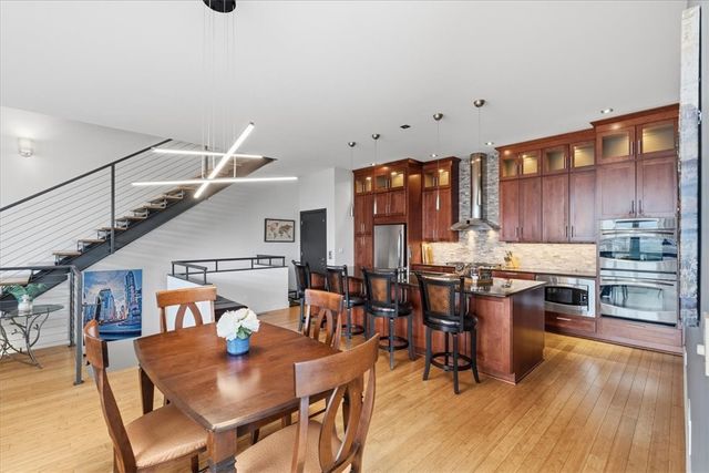 46 Windom Hill Pl, Mt Washington, PA 15203