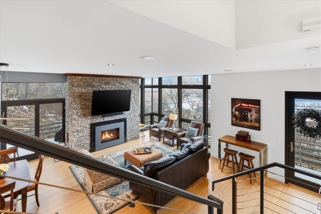 46 Windom Hill Pl, Mt Washington, PA 15203