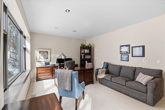 46 Windom Hill Pl, Mt Washington, PA 15203