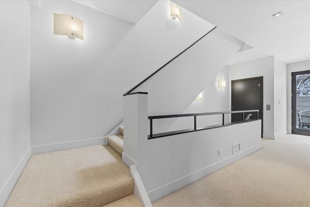 46 Windom Hill Pl, Mt Washington, PA 15203